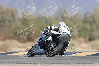 media/Oct-04-2025-CVMA (Sat) [[408bcdd6e4]]/Race 13-Amateur Supersport Open/